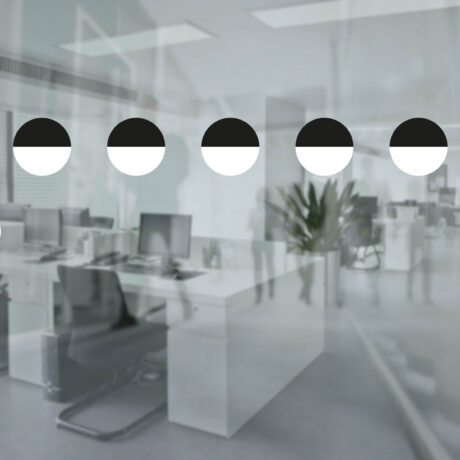 Glasmarkierungen für Barrierefreiheit – Schwarz-Weiße Kreise 80 mm