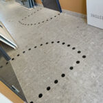 Treppenmarkierungen für Barrierefreiheit – schwarz Innentreppe -jcde5300